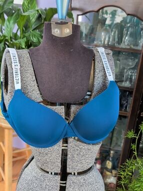 Victoria's Secret Blue T-Shirt Bra with Branded White Straps
